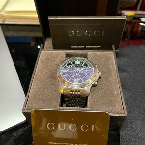 Mens Gucci Chronograph watch. Great condition. Used sparingly. Great deal